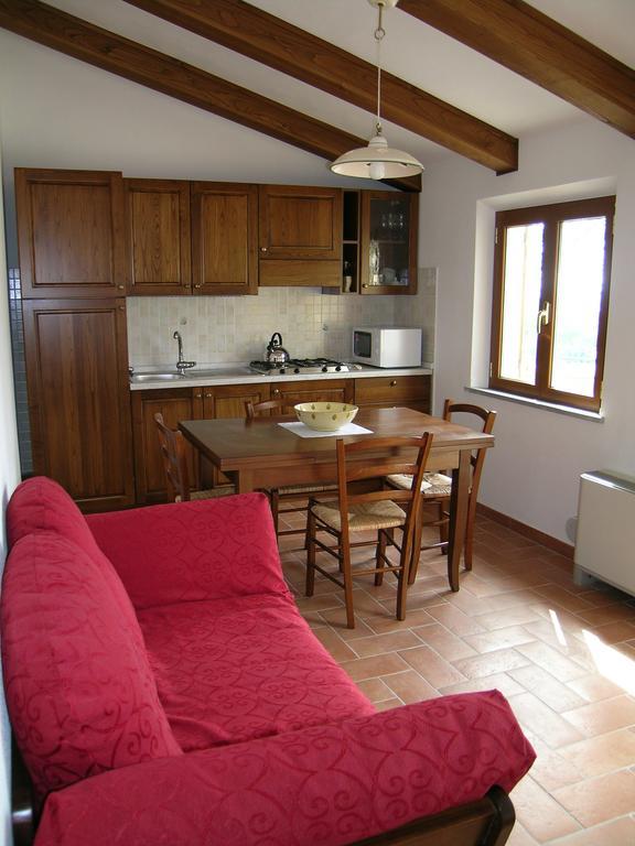 Agriturismo Podere Ossaia Apartment Cortona Phòng bức ảnh