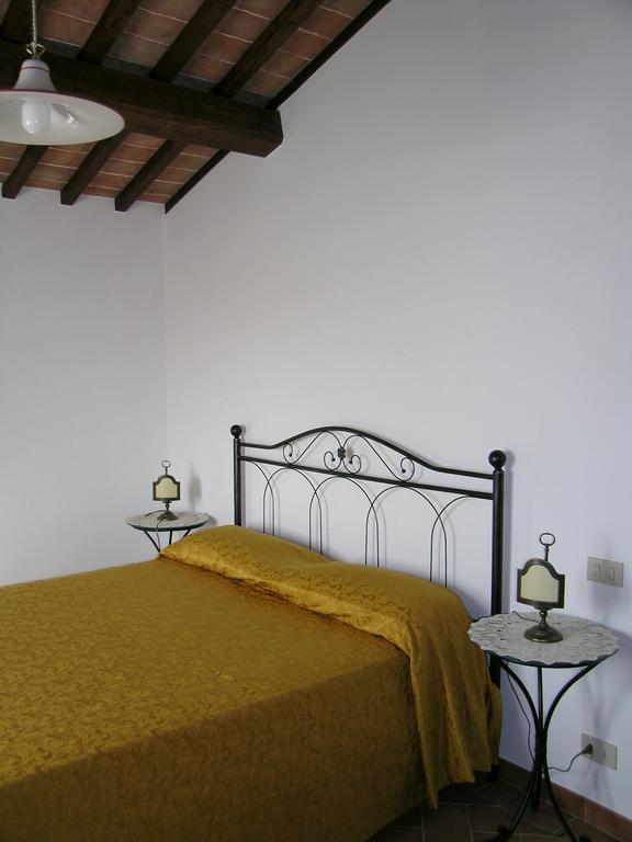 Agriturismo Podere Ossaia Cortona Phòng bức ảnh