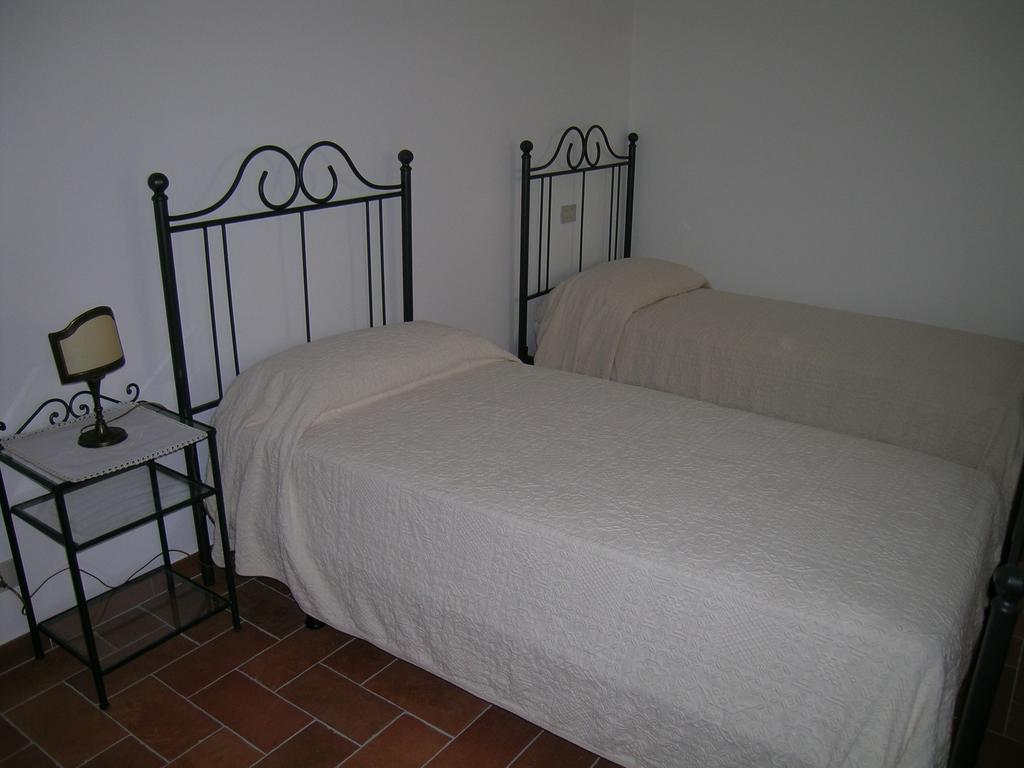 Agriturismo Podere Ossaia Cortona Phòng bức ảnh